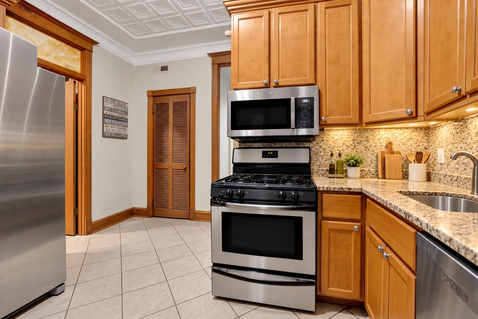 1404 W Flournoy Street 2