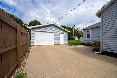 Tiny photo for 911 W Madison Street, Pontiac, IL 61764 (MLS # 12763677)