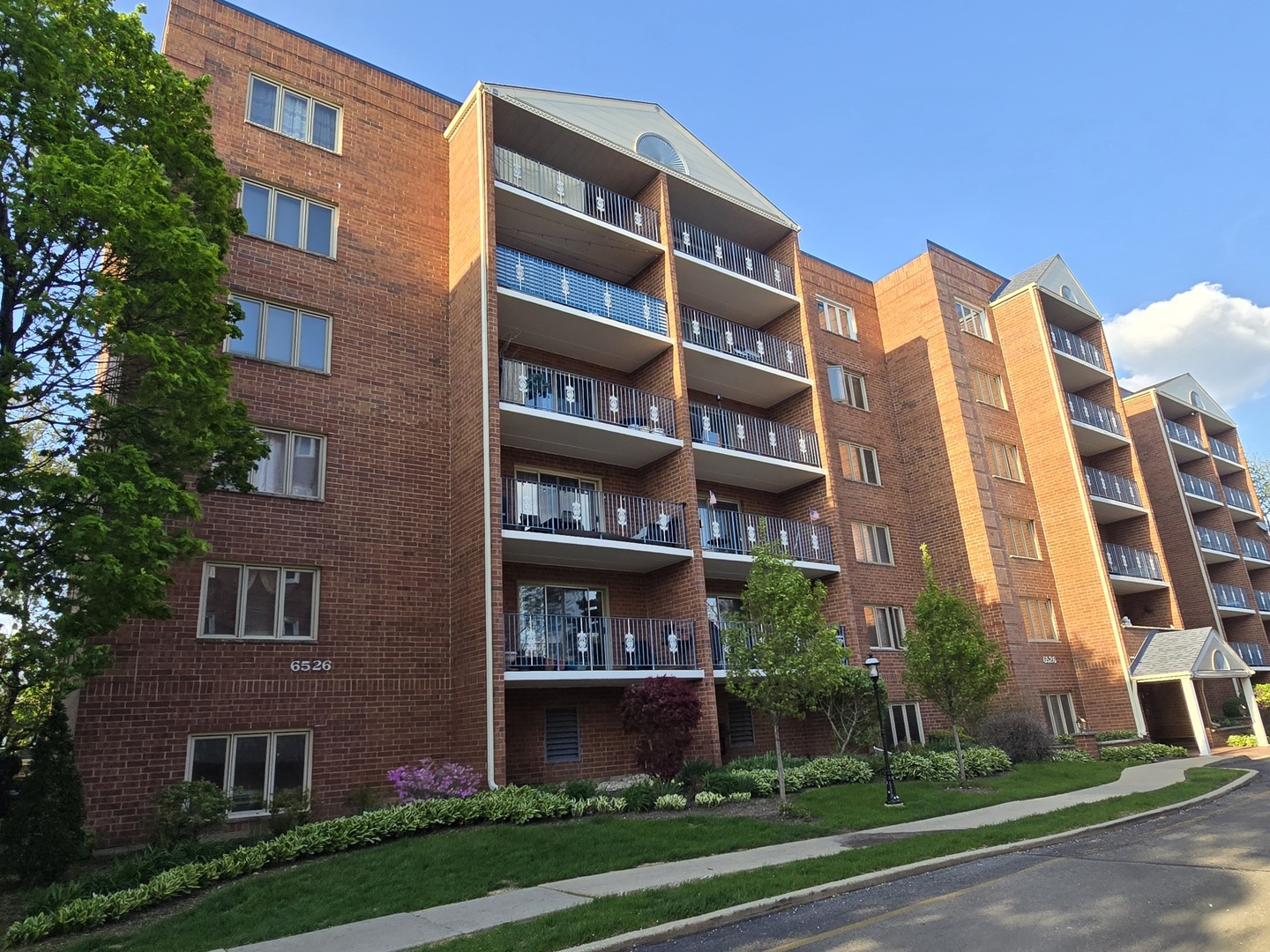 6526 W Irving Park Road 505