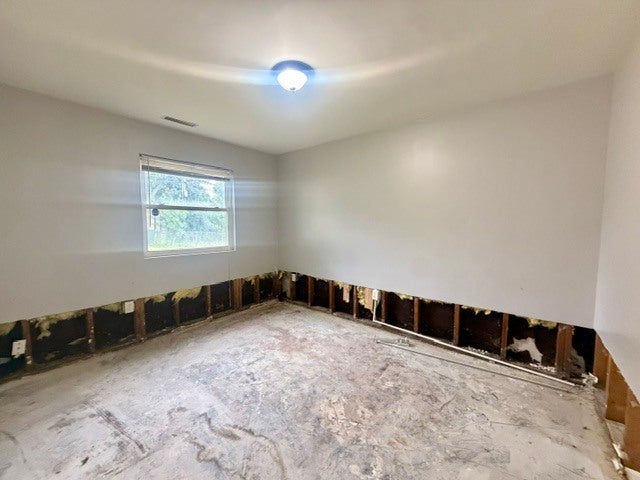 212 HARWOOD Drive