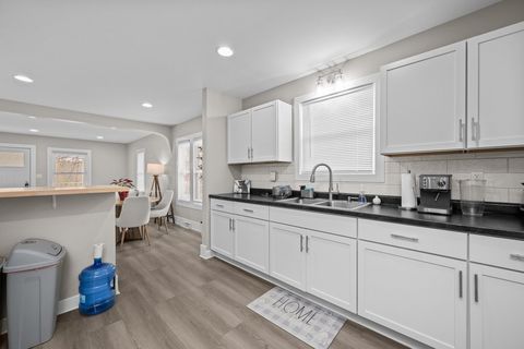 Tiny photo for 1516 Lake Street, Kewanee, IL 61443 (MLS # 12612319)