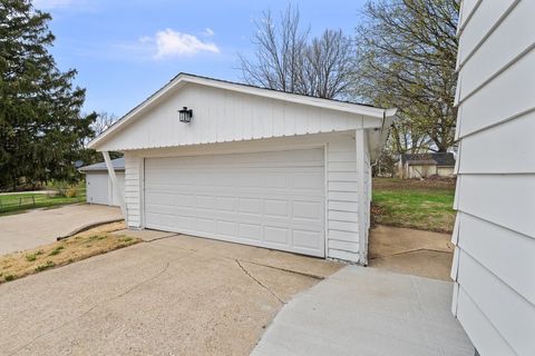 Tiny photo for 1516 Lake Street, Kewanee, IL 61443 (MLS # 12612319)