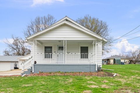 Photo of 1516 Lake Street, Kewanee, IL 61443 (MLS # 12612319)