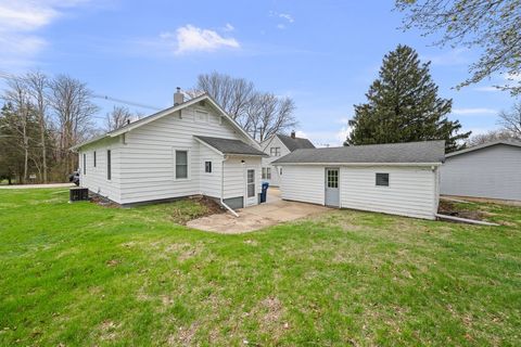 Tiny photo for 1516 Lake Street, Kewanee, IL 61443 (MLS # 12612319)