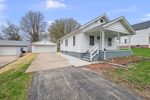Tiny photo for 1516 Lake Street, Kewanee, IL 61443 (MLS # 12612319)