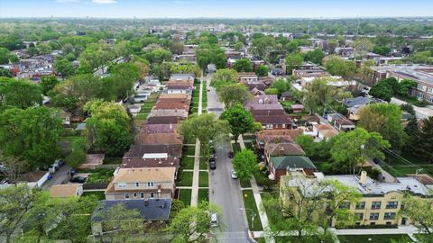 Tiny photo for 7947 S Clyde Avenue, Chicago, IL 60617 (MLS # 12446408)