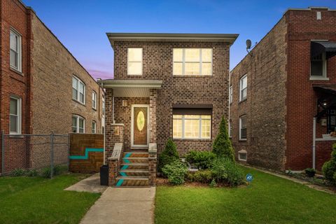 Tiny photo for 7947 S Clyde Avenue, Chicago, IL 60617 (MLS # 12446408)