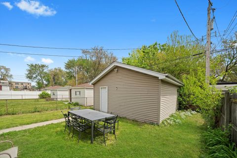 Tiny photo for 7947 S Clyde Avenue, Chicago, IL 60617 (MLS # 12446408)