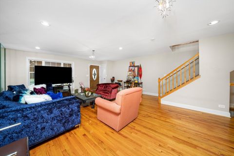 Tiny photo for 7947 S Clyde Avenue, Chicago, IL 60617 (MLS # 12446408)