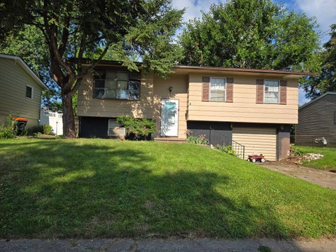 Tiny photo for 2308 Jebens Avenue, Davenport, IA 52804 (MLS # 12766556)