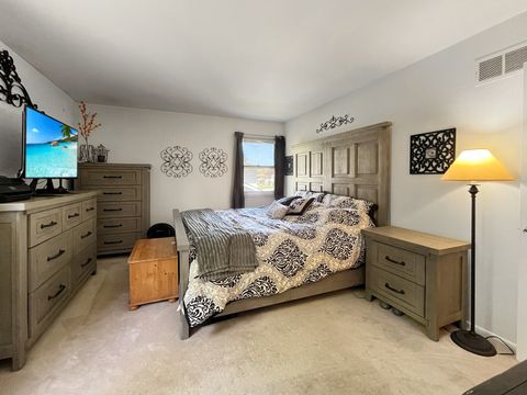 Tiny photo for 323 W Golf Road, Libertyville, IL 60048 (MLS # 12444493)