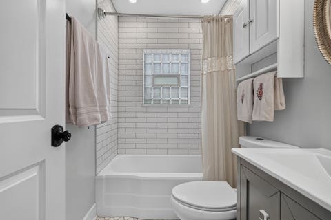 Tiny photo for 5750 S Normandy Avenue, Chicago, IL 60638 (MLS # 12696683)