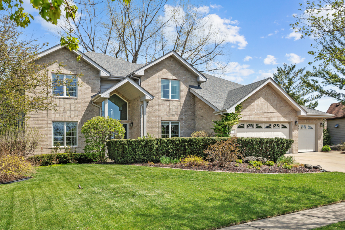 3203 Hickory Creek Drive