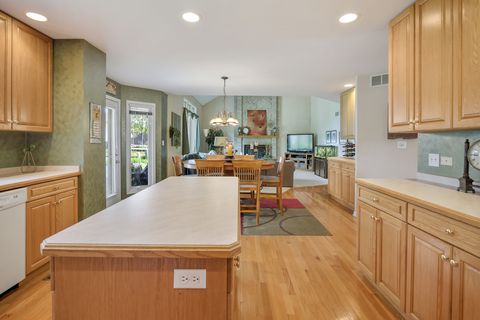 Tiny photo for 3203 Hickory Creek Drive, New Lenox, IL 60451 (MLS # 12609747)