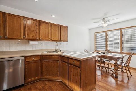 Tiny photo for 518 Silver Aspen Circle, Crystal Lake, IL 60014 (MLS # 12525648)