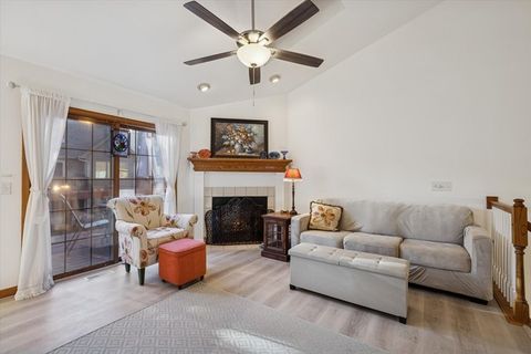 Tiny photo for 518 Silver Aspen Circle, Crystal Lake, IL 60014 (MLS # 12525648)