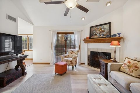 Tiny photo for 518 Silver Aspen Circle, Crystal Lake, IL 60014 (MLS # 12525648)