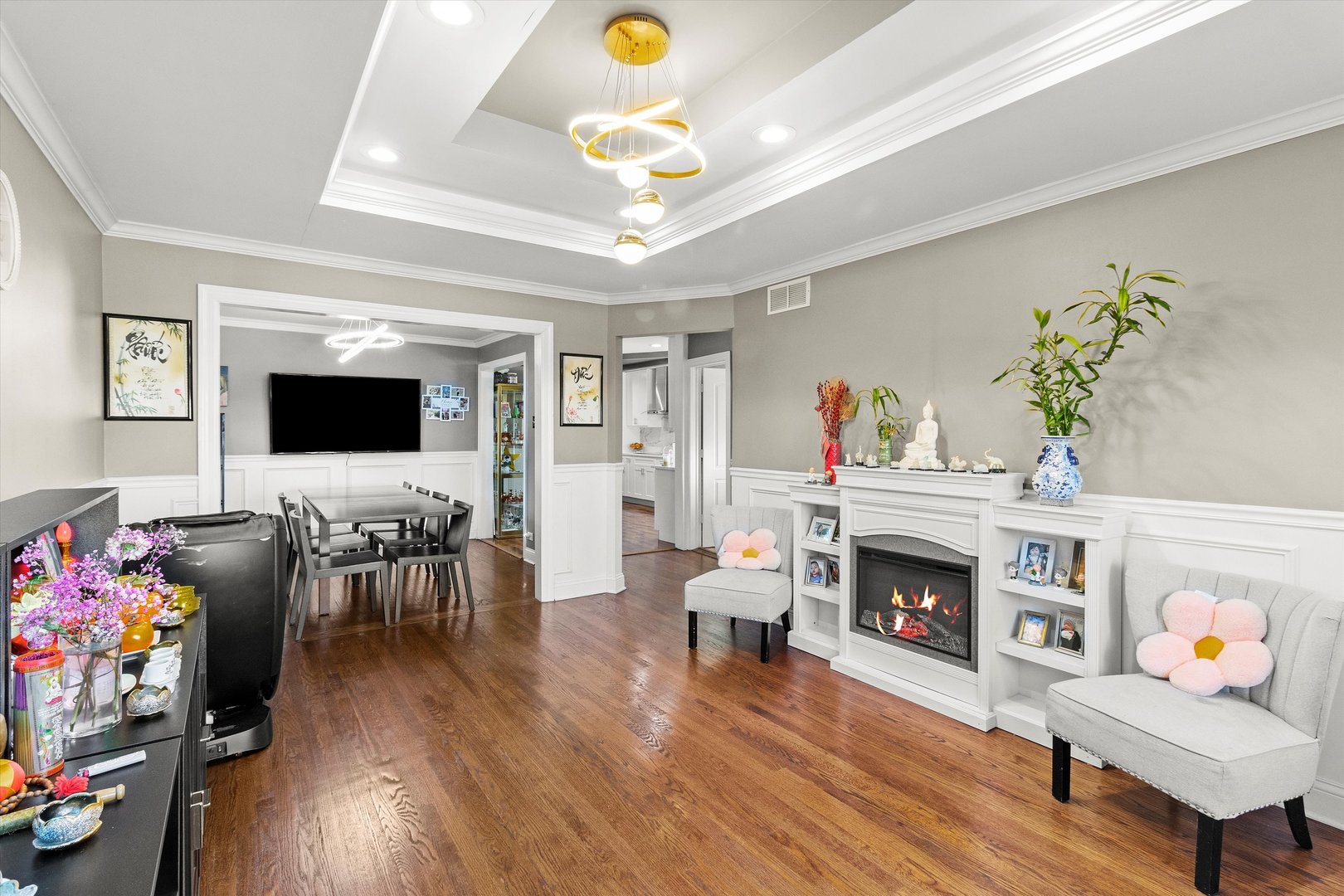 8653 N Merrill Street