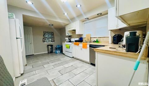 Tiny photo for 809 N 12TH Street, Herrin, IL 62948 (MLS # EB460249)