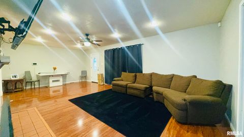 Tiny photo for 809 N 12TH Street, Herrin, IL 62948 (MLS # EB460249)