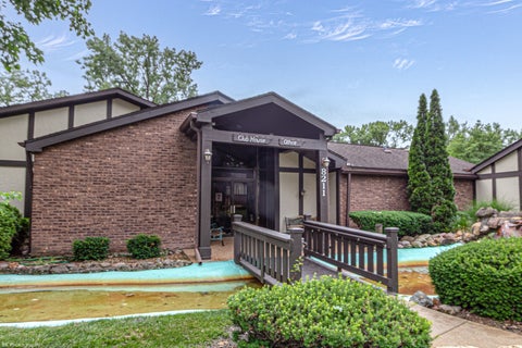 Tiny photo for 8127 Chestnut Drive #58C, Palos Hills, IL 60465 (MLS # 12790114)