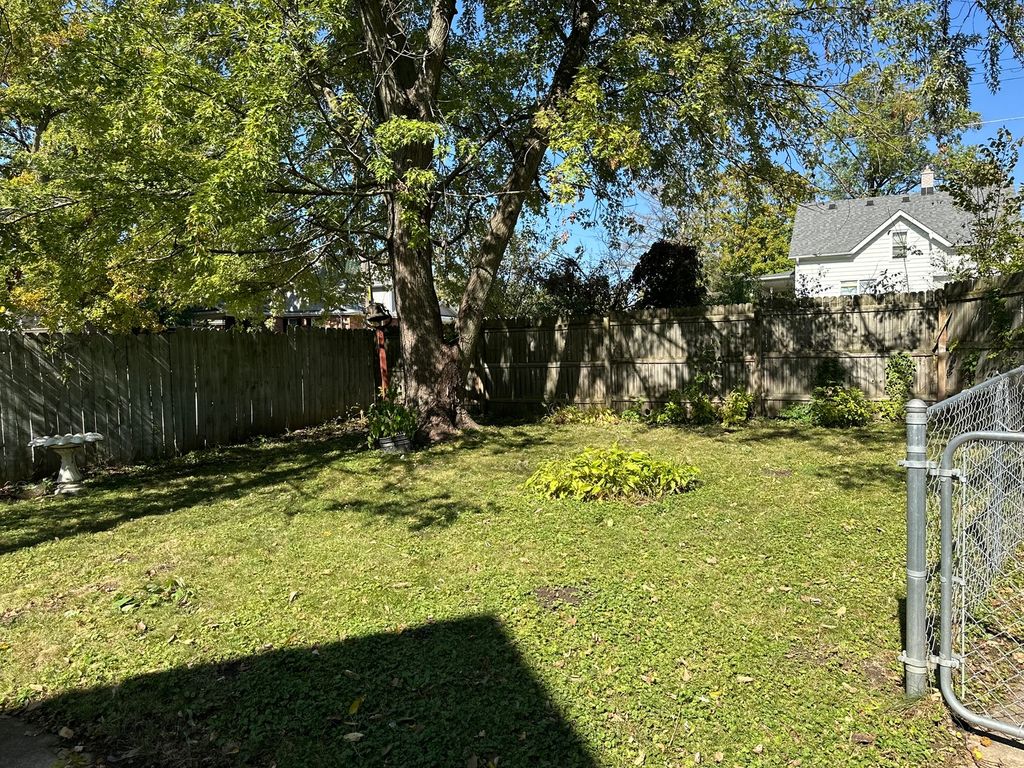 listing image 42