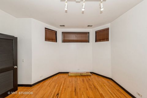 Tiny photo for 834 E 45th Street, Chicago, IL 60653 (MLS # 12468149)