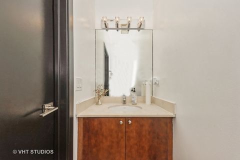 Tiny photo for 834 E 45th Street, Chicago, IL 60653 (MLS # 12468149)