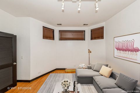 Tiny photo for 834 E 45th Street, Chicago, IL 60653 (MLS # 12468149)