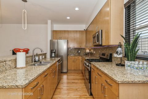 Tiny photo for 834 E 45th Street, Chicago, IL 60653 (MLS # 12468149)