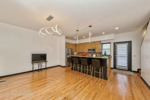 Tiny photo for 834 E 45th Street, Chicago, IL 60653 (MLS # 12468149)