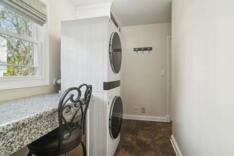 Tiny photo for 4040 N Harvard Avenue, Arlington Heights, IL 60004 (MLS # 12512142)