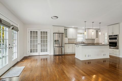 Tiny photo for 4040 N Harvard Avenue, Arlington Heights, IL 60004 (MLS # 12512142)