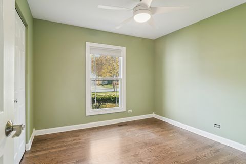 Tiny photo for 4040 N Harvard Avenue, Arlington Heights, IL 60004 (MLS # 12512142)