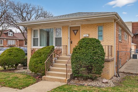 Photo of 6622 W George Street, Chicago, IL 60634 (MLS # 12580118)