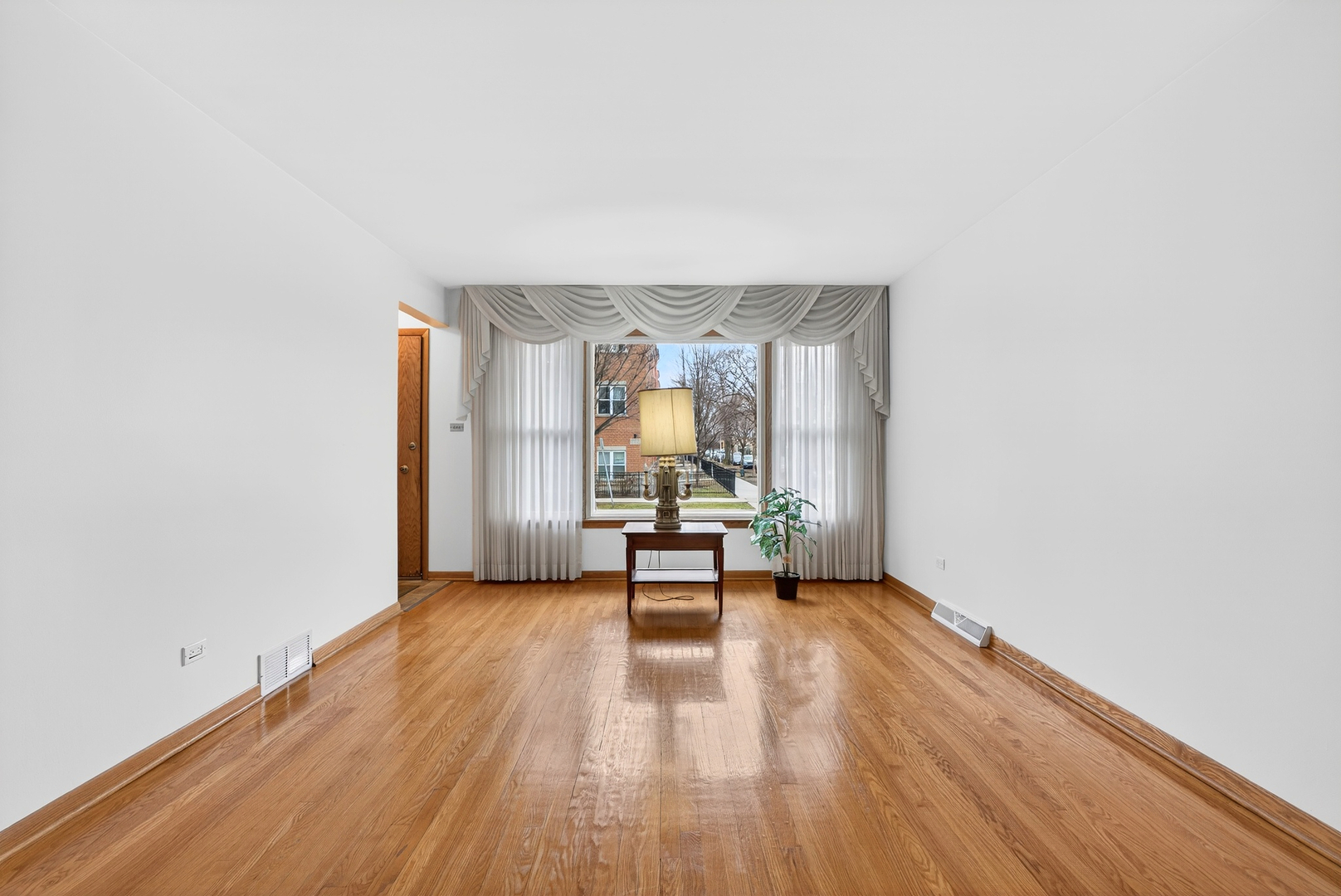 6622 W George Street