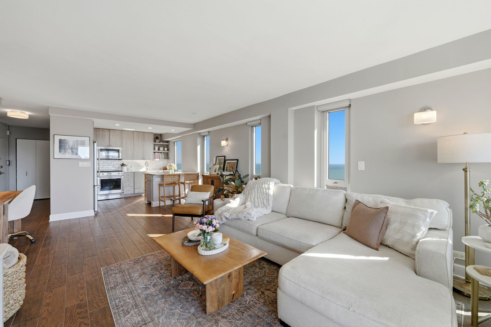 1960 N Lincoln Park West 2709