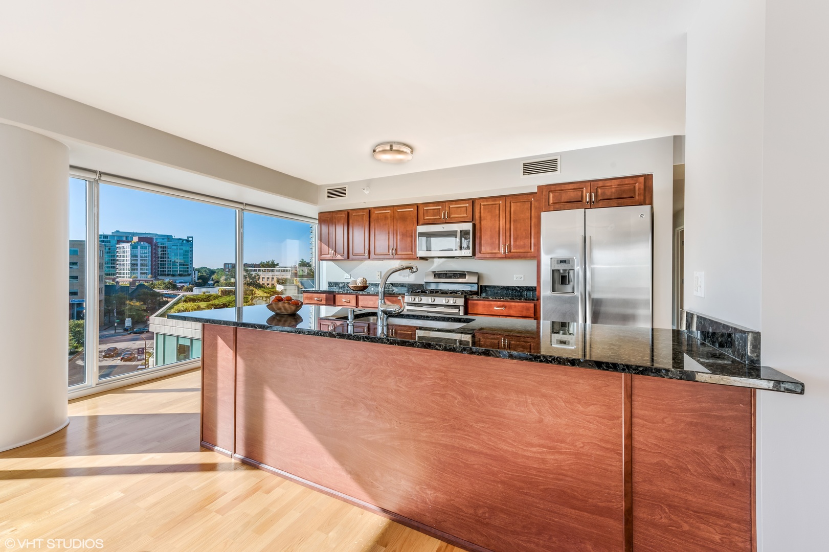 1720 MAPLE Avenue 610