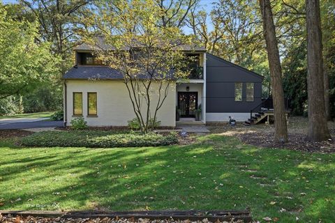 27W041 WALZ Way Wheaton IL 60189