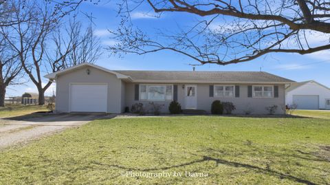 Tiny photo for 7302 E 3500s Road, St. Anne, IL 60964 (MLS # 12582896)