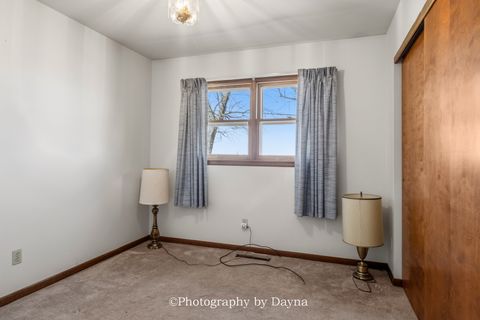 Tiny photo for 7302 E 3500s Road, St. Anne, IL 60964 (MLS # 12582896)