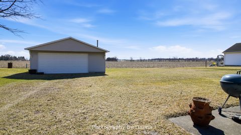 Tiny photo for 7302 E 3500s Road, St. Anne, IL 60964 (MLS # 12582896)