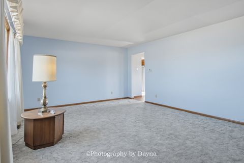 Tiny photo for 7302 E 3500s Road, St. Anne, IL 60964 (MLS # 12582896)