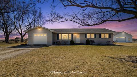 Tiny photo for 7302 E 3500s Road, St. Anne, IL 60964 (MLS # 12582896)