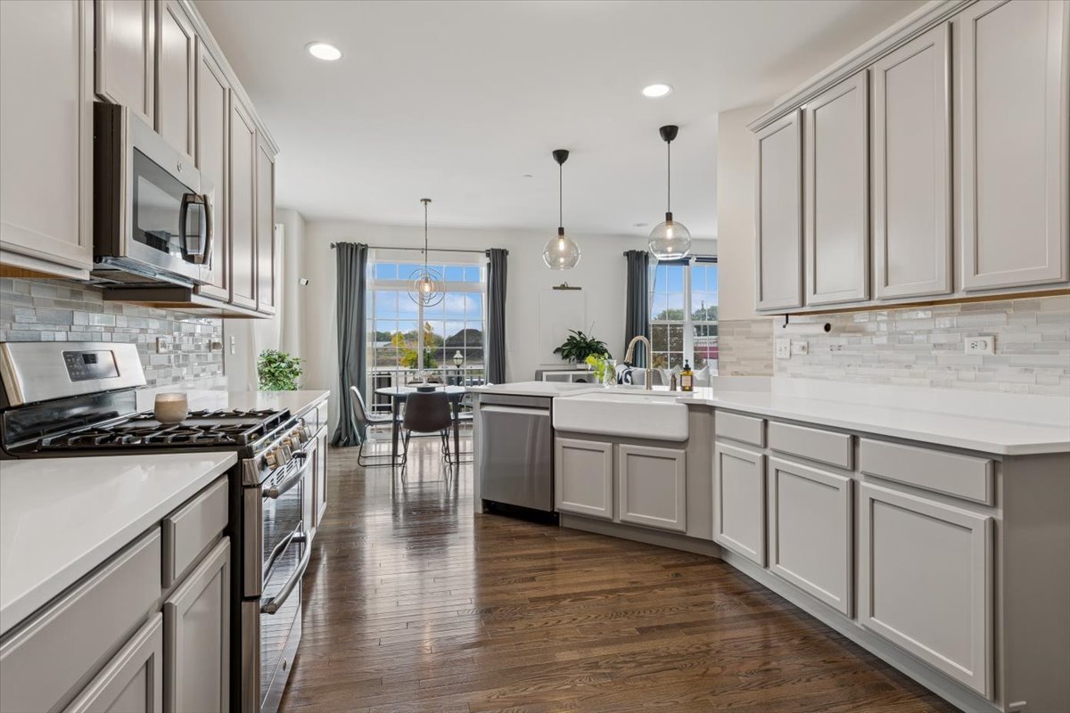 4199 Royal Mews Circle