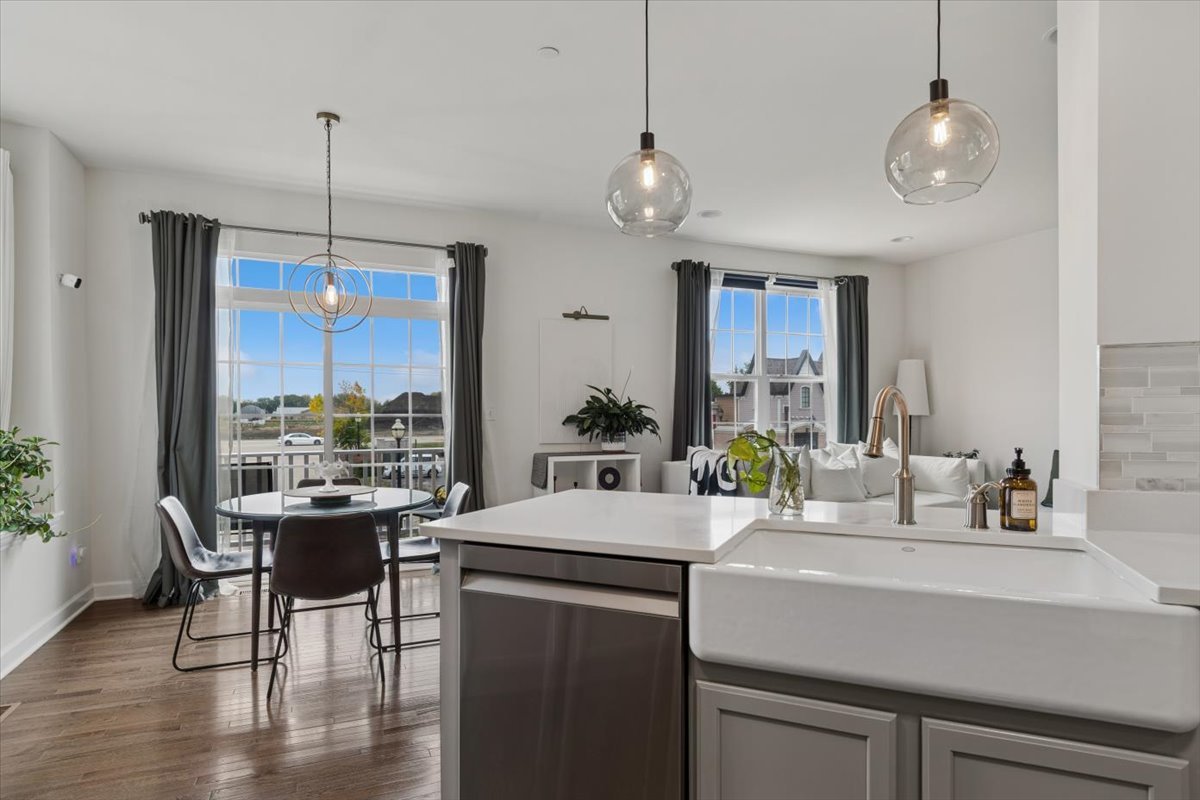 4199 Royal Mews Circle