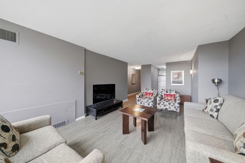 Tiny photo for 2728 N Hampden Court #605, Chicago, IL 60614 (MLS # 12507547)