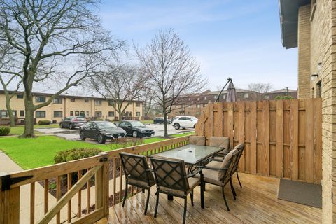 Tiny photo for 934 N Wheeling Road, Mount Prospect, IL 60056 (MLS # 12606256)