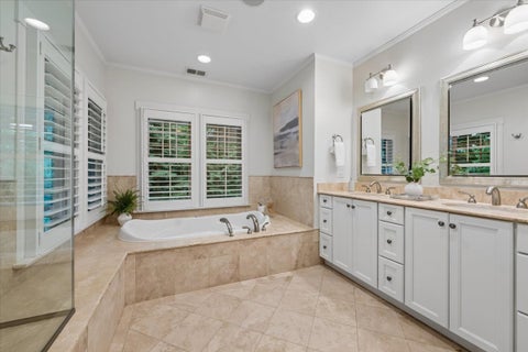 Tiny photo for 1141 Sheridan Road, Wilmette, IL 60091 (MLS # 12681051)