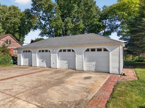 Tiny photo for 1333 Ottawa Avenue, Ottawa, IL 61350 (MLS # 12741955)